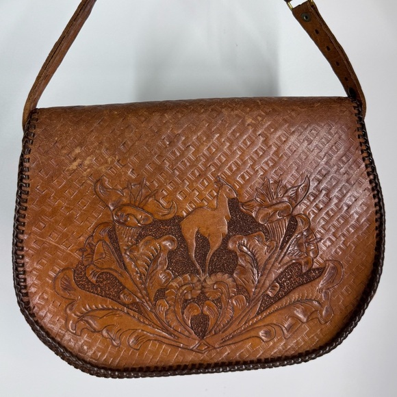 Vintage hand tooled leather bag with THE most exquisite flora fauna Fairycore - Picture 1 of 6
